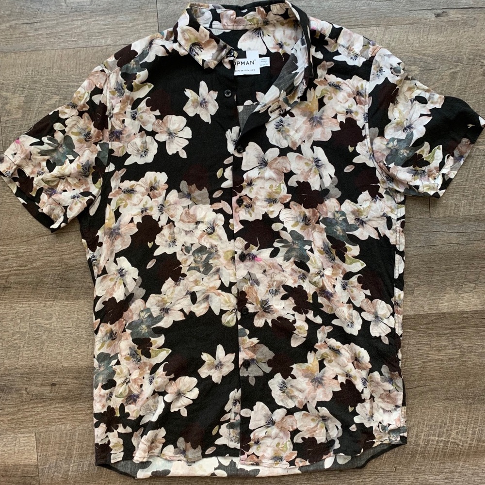 Black/pink floral short sleeve shirt